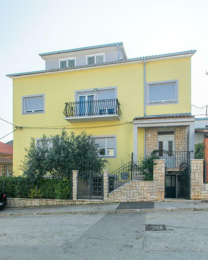 Polias Apartment Pola Esterno foto