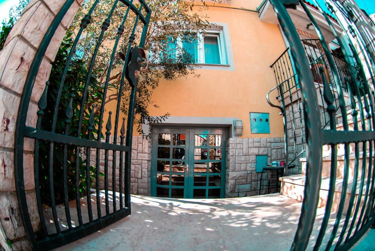 Polias Apartment Pola Esterno foto